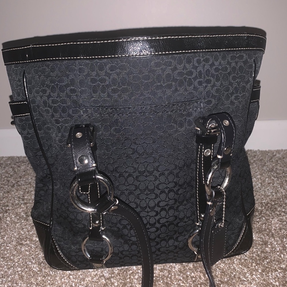 Woman’s Authentic Coach Purse